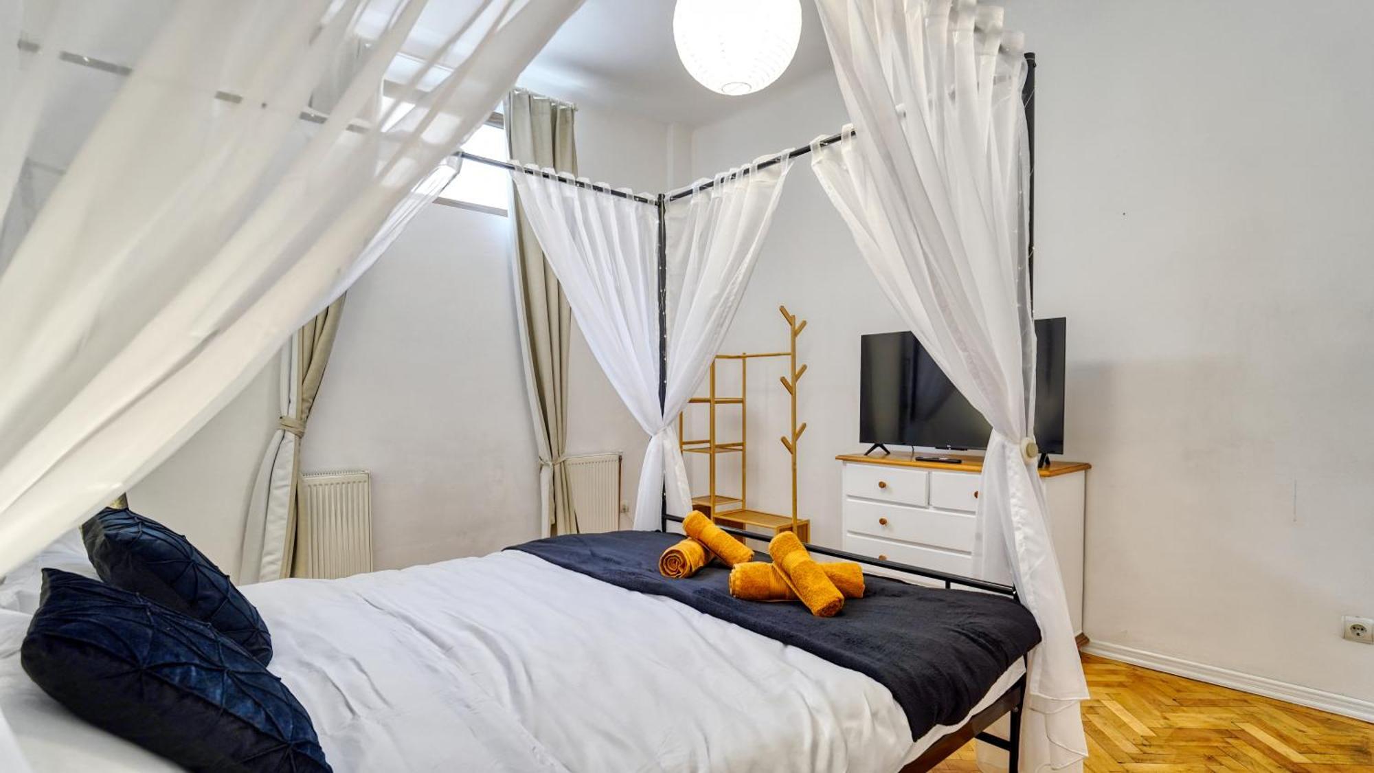 Intimo Oldtown Romantic Apartment Braszów Zewnętrze zdjęcie