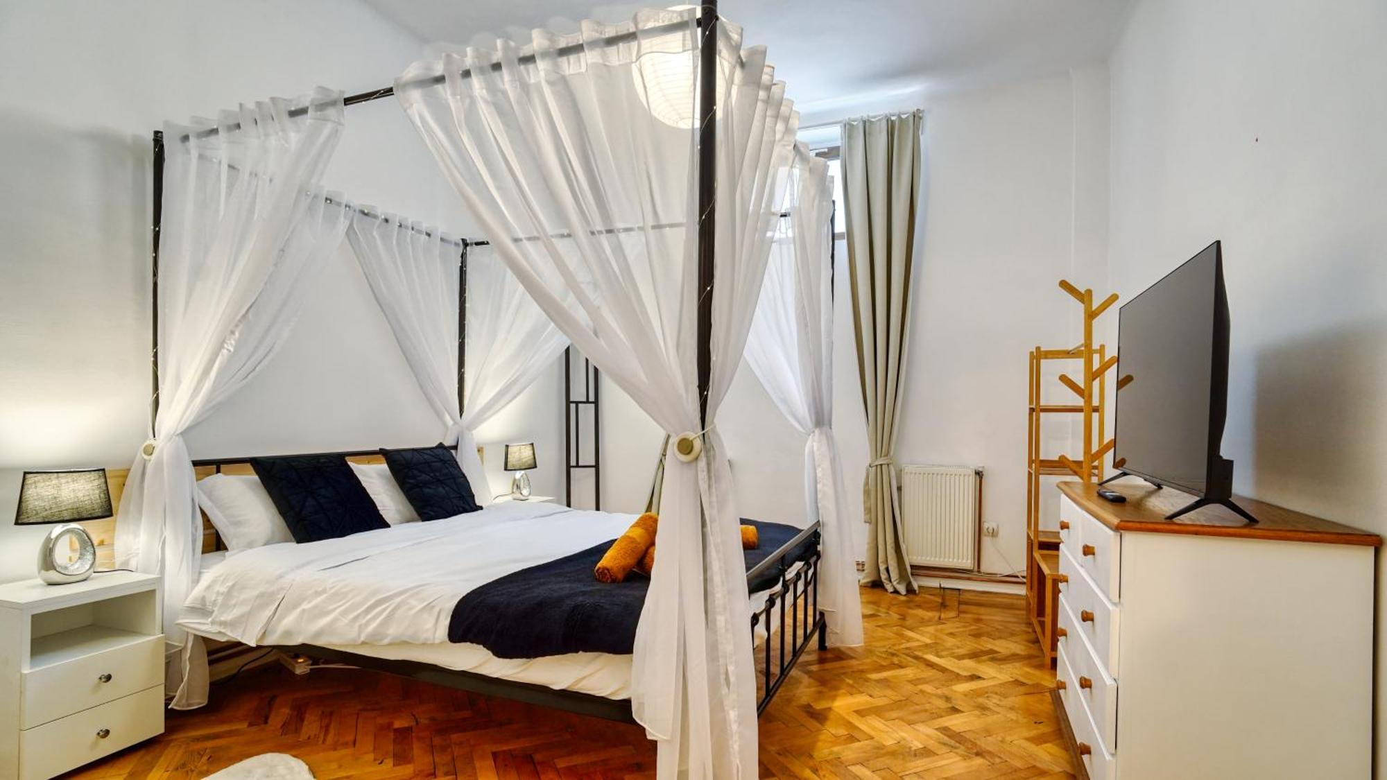 Intimo Oldtown Romantic Apartment Braszów Zewnętrze zdjęcie