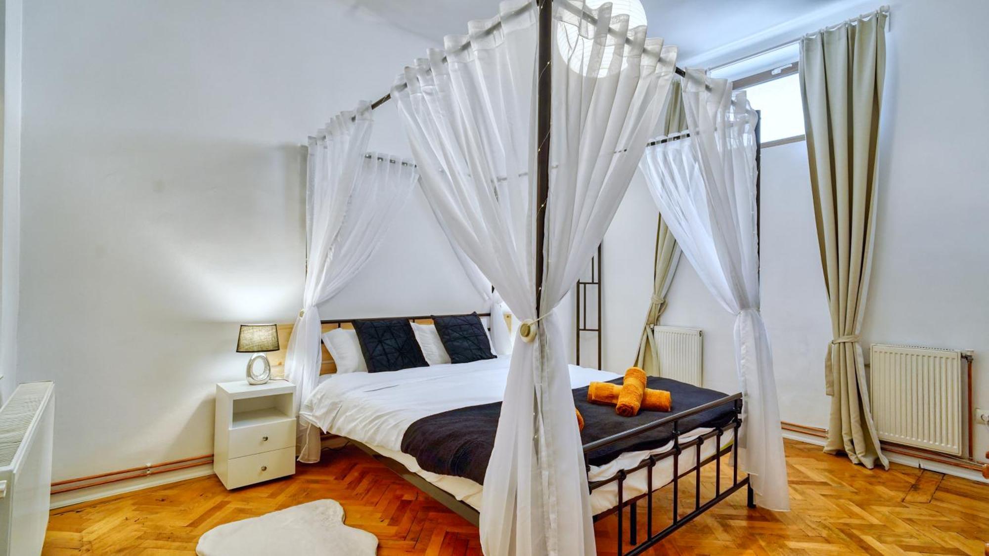 Intimo Oldtown Romantic Apartment Braszów Zewnętrze zdjęcie